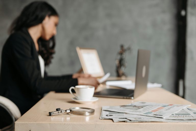vergrootglas bij blog over kleine letters lease overeenkomst